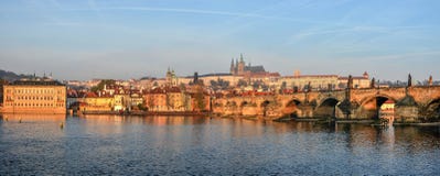 brocharles panorama prague royaltyfri foto brocharles panorama prague royaltyfri foto