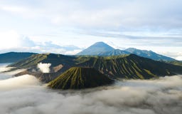 Bromo wulkan w Indonezja na wyspie Jawa przy świtem zdjęcie royalty free Bromo wulkan w Indonezja na wyspie Jawa przy świtem zdjęcie royalty free