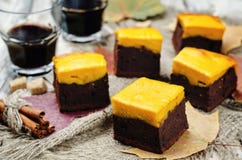 Brownie de la calabaza imagen de archivo Brownie de la calabaza imagen de archivo