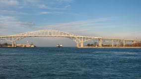 Brug en Vrachtschip Timelapse Brug en Vrachtschip Timelapse