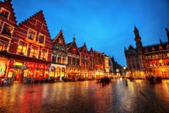 Bruges marknadsfyrkant Belgien royaltyfri fotografi Bruges marknadsfyrkant Belgien royaltyfri fotografi