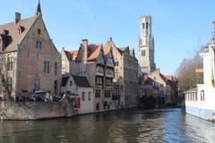 Brujas en caída imágenes de archivo libres de regalías Brujas en caída imágenes de archivo libres de regalías