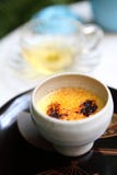 brulee caramelised övre traditionell vanilj för kräm- socker för krämefterrätt franskt royaltyfri bild brulee caramelised övre traditionell vanilj för kräm- socker för krämefterrätt franskt royaltyfri bild