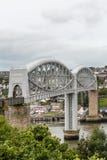 Brunels βασιλικός Αλβέρτος Bridge πέρα από τον ποταμό Tamar στο Devon και τα σύνορα της Κορνουάλλης στοκ εικόνες Brunels βασιλικός Αλβέρτος Bridge πέρα από τον ποταμό Tamar στο Devon και τα σύνορα της Κορνουάλλης στοκ εικόνες