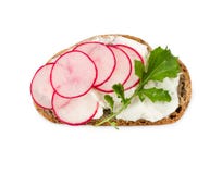 Bruschetta mit Rettichen, Arugula und dem Quark lokalisiert auf wh Lizenzfreie Stockfotos Bruschetta mit Rettichen, Arugula und dem Quark lokalisiert auf wh Lizenzfreie Stockfotos