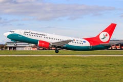 Bucarest Boeing 737 photographie stock libre de droits Bucarest Boeing 737 photographie stock libre de droits