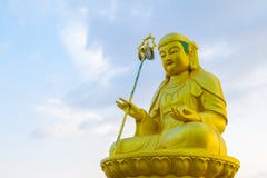 Buddha statua przy Haedong Yonggungsa świątynią w Busan, Korea obraz royalty free Buddha statua przy Haedong Yonggungsa świątynią w Busan, Korea obraz royalty free