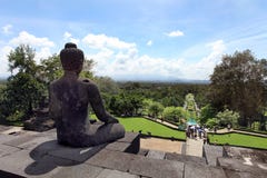 Buddhastaty på den Borobudur templet, Indonesien Arkivbild Buddhastaty på den Borobudur templet, Indonesien Arkivbild