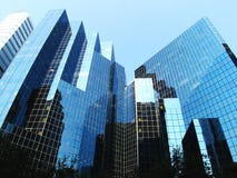 Building in montreal