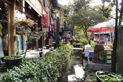 bule λευκό ουρανού ποταμών σπιτιών σύννεφων στοκ φωτογραφίες bule λευκό ουρανού ποταμών σπιτιών σύννεφων στοκ φωτογραφίες