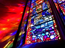 Buntes Buntglas-Fenster in der nationalen Kathedrale stockbild Buntes Buntglas-Fenster in der nationalen Kathedrale stockbild