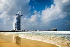 Burj Al Arab, um do marco o mais famoso de Emiratos Árabes Unidos fotografia de stock royalty free Burj Al Arab, um do marco o mais famoso de Emiratos Árabes Unidos fotografia de stock royalty free