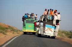 Bustransport in Indien lizenzfreies stockfoto Bustransport in Indien lizenzfreies stockfoto