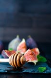 Bâton et figues de miel photographie stock libre de droits Bâton et figues de miel photographie stock libre de droits