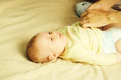 Bärande blöja för mamma arkivfoto Bärande blöja för mamma arkivfoto