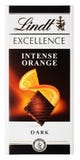 Bästa sikt av stången för choklad för Lindt UTMÄRKTHET som den intensiva orange schweiziska mörka isoleras på vit royaltyfria foton Bästa sikt av stången för choklad för Lindt UTMÄRKTHET som den intensiva orange schweiziska mörka isoleras på vit royaltyfria foton