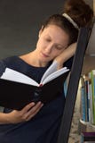 Bücher, die Konzept lesen stockfoto Bücher, die Konzept lesen stockfoto