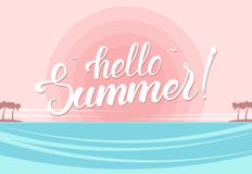 Bürsten Sie Beschriftung hallo des Sommers auf Sonnenuntergangozean-Strandhintergrund Lizenzfreie Stockfotos Bürsten Sie Beschriftung hallo des Sommers auf Sonnenuntergangozean-Strandhintergrund Lizenzfreie Stockfotos