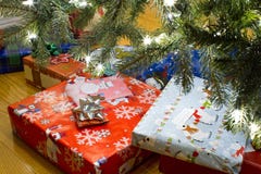 Cadeaux sous l'arbre de Noël Cadeaux sous l'arbre de Noël