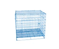Cage en acier de bleu pour des animaux familiers sur le blanc d'isolement image stock Cage en acier de bleu pour des animaux familiers sur le blanc d'isolement image stock