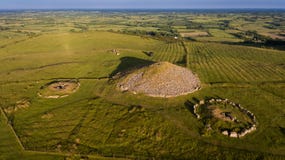 Cairn di Loughcrew contea Meath l'irlanda immagini stock libere da diritti Cairn di Loughcrew contea Meath l'irlanda immagini stock libere da diritti