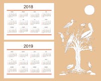 Calendario creativo con gli uccelli tropicali tirati per l'anno 2018 della parete, royalty illustrazione gratis Calendario creativo con gli uccelli tropicali tirati per l'anno 2018 della parete, royalty illustrazione gratis