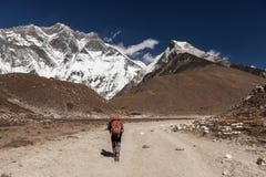 CAMPO BASE TREK/NEPAL DI EVEREST - 24 OTTOBRE 2015 fotografie stock CAMPO BASE TREK/NEPAL DI EVEREST - 24 OTTOBRE 2015 fotografie stock