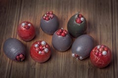 Candele fatte a mano dei biglietti di S. Valentino nella forma ovale fotografia stock libera da diritti Candele fatte a mano dei biglietti di S. Valentino nella forma ovale fotografia stock libera da diritti