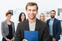 Candidato de trabalho masculino novo de sorriso foto de stock royalty free Candidato de trabalho masculino novo de sorriso foto de stock royalty free