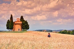 Cappella di Vitaleta, ` Orcia de Val d en Toscane image stock Cappella di Vitaleta, ` Orcia de Val d en Toscane image stock