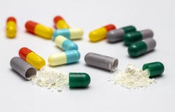 Capsules et pilules pour la santé photographie stock libre de droits Capsules et pilules pour la santé photographie stock libre de droits