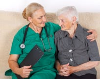 Caregiver και ασθενής στοκ εικόνα με δικαίωμα ελεύθερης χρήσης Caregiver και ασθενής στοκ εικόνα με δικαίωμα ελεύθερης χρήσης