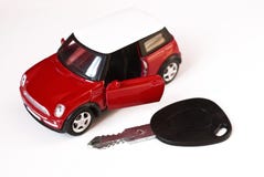 Carro e chave imagens de stock royalty free Carro e chave imagens de stock royalty free