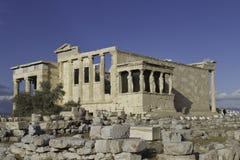 Caryatids in Erechtheum, Akropolis, Athen, Griechenland Lizenzfreie Stockbilder Caryatids in Erechtheum, Akropolis, Athen, Griechenland Lizenzfreie Stockbilder