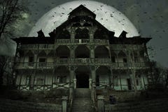 Casa frequentata terrificante con l'atmosfera scura di orrore Un gatto nero, molti pipistrelli e grande luna piena dietro la scen fotografia stock Casa frequentata terrificante con l'atmosfera scura di orrore Un gatto nero, molti pipistrelli e grande luna piena dietro la scen fotografia stock