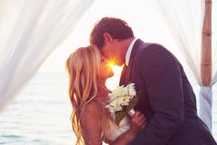 Casamento do por do sol imagens de stock Casamento do por do sol imagens de stock