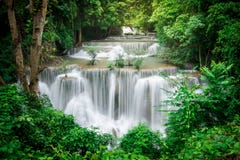 Cascada de Huai Mae Khamin fotografía de archivo libre de regalías Cascada de Huai Mae Khamin fotografía de archivo libre de regalías