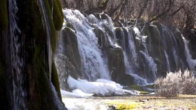 Cascade en hiver Cascade en hiver