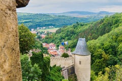 Castello ceco Karlstejn a Praga immagini stock Castello ceco Karlstejn a Praga immagini stock