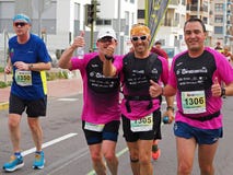 Castellon, Ισπανία 24 Φεβρουαρίου 2019 οι δρομείς κατά τη διάρκεια ενός μαραθωνίου συναγωνίζονται στοκ εικόνες Castellon, Ισπανία 24 Φεβρουαρίου 2019 οι δρομείς κατά τη διάρκεια ενός μαραθωνίου συναγωνίζονται στοκ εικόνες