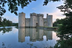 Castelo de Bodiam, Sussex do leste, Reino Unido fotos de stock royalty free Castelo de Bodiam, Sussex do leste, Reino Unido fotos de stock royalty free