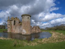 Castelo de Caerlaverock, Dumfries e Galloway, Scotla imagem de stock Castelo de Caerlaverock, Dumfries e Galloway, Scotla imagem de stock