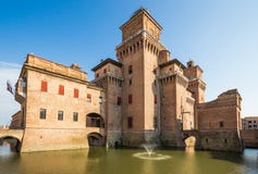 Castelo velho de Estense em Ferrara, Itália Imagens de Stock Castelo velho de Estense em Ferrara, Itália Imagens de Stock