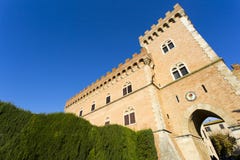 Castillo de Bolgheri imágenes de archivo libres de regalías Castillo de Bolgheri imágenes de archivo libres de regalías