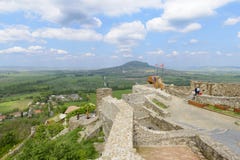 Castillo de Szigliget Región de Veszprem hungría Fotos de archivo libres de regalías Castillo de Szigliget Región de Veszprem hungría Fotos de archivo libres de regalías