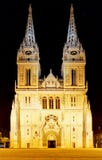 Catedral en la noche, Croacia de Zagreb fotos de archivo libres de regalías Catedral en la noche, Croacia de Zagreb fotos de archivo libres de regalías