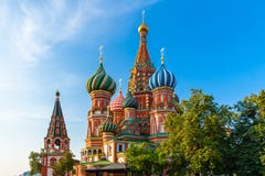 Catedral na manhã, Moscou do ` s da manjericão do St, Rússia foto de stock royalty free Catedral na manhã, Moscou do ` s da manjericão do St, Rússia foto de stock royalty free