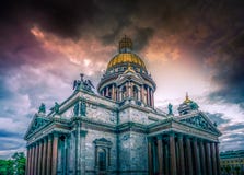 Cattedrale del ` s della st Isaac, San Pietroburgo, Federazione Russa fotografia stock libera da diritti Cattedrale del ` s della st Isaac, San Pietroburgo, Federazione Russa fotografia stock libera da diritti