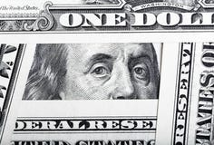 Cento priorit? basse delle fatture del dollaro Foto di alta risoluzione fotografia stock libera da diritti Cento priorit? basse delle fatture del dollaro Foto di alta risoluzione fotografia stock libera da diritti