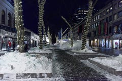 centro comercial en la noche - después de la caída de la nieve imagenes de archivo centro comercial en la noche - después de la caída de la nieve imagenes de archivo